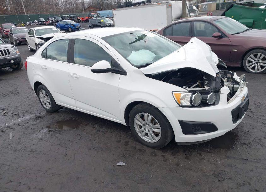 2015 Chevrolet Sonic LT AUTO (VIN 1G1JC5SG0F4153684) main photo
