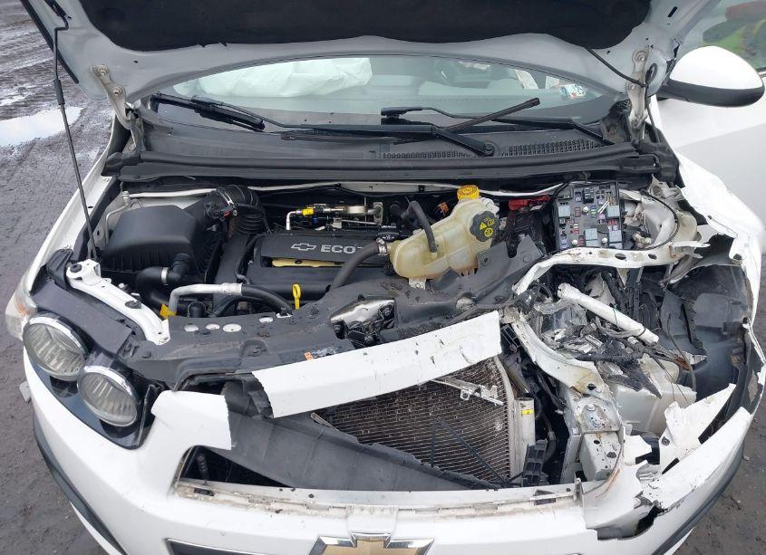 Photo 10 of 2015 Chevrolet Sonic LT AUTO (VIN 1G1JC5SG0F4153684)