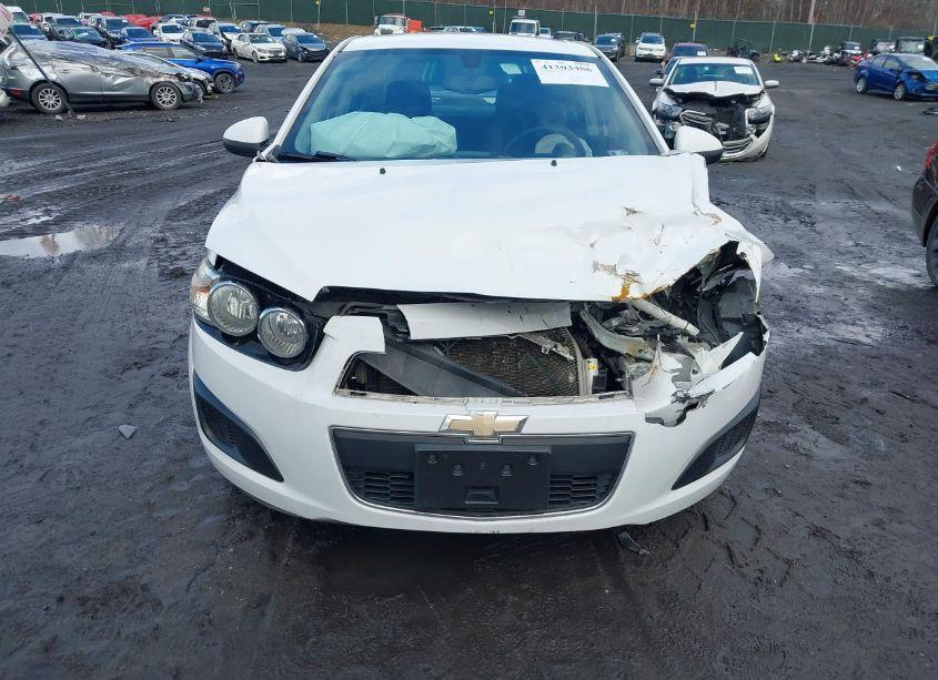 Photo 6 of 2015 Chevrolet Sonic LT AUTO (VIN 1G1JC5SG0F4153684)