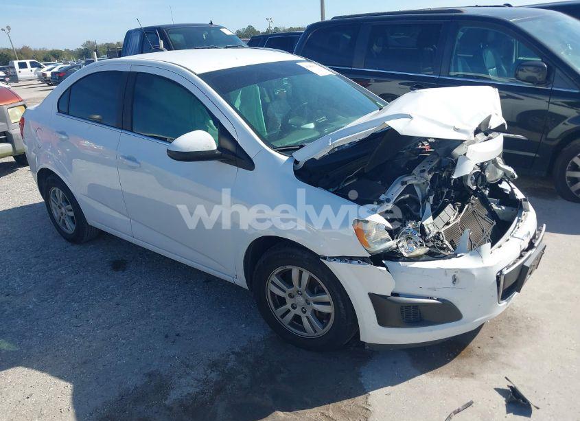 2015 Chevrolet Sonic LT AUTO (VIN 1G1JC5SG0F4155273) main photo