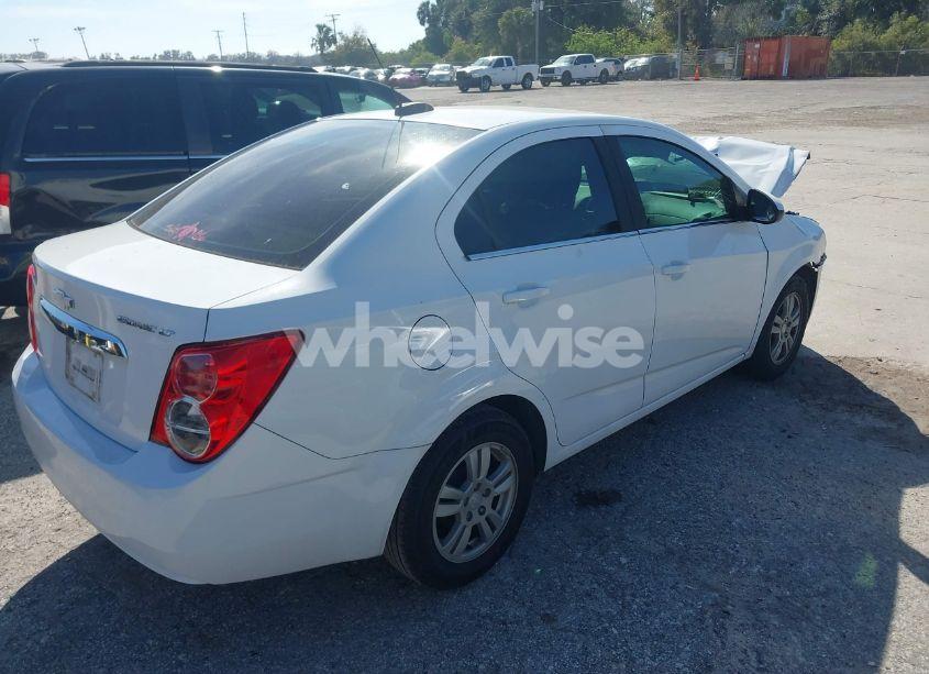 Photo 4 of 2015 Chevrolet Sonic LT AUTO (VIN 1G1JC5SG0F4155273)