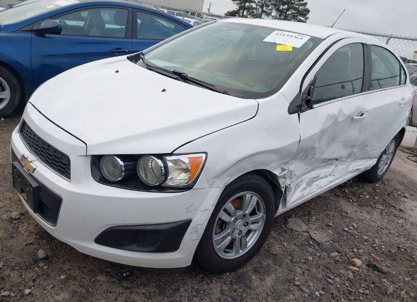 Photo 6 of 2016 Chevrolet Sonic LT AUTO (VIN 1G1JC5SG0G4152018)