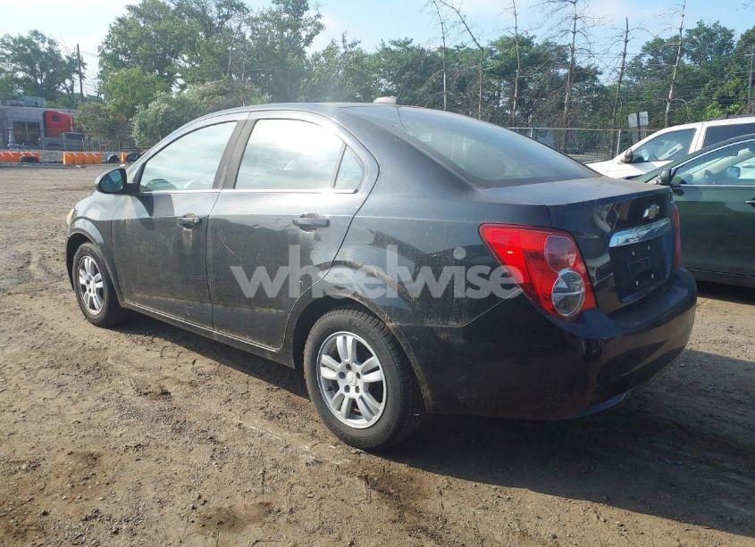 Photo 3 of 2015 Chevrolet Sonic LT AUTO (VIN 1G1JC5SG1F4109967)