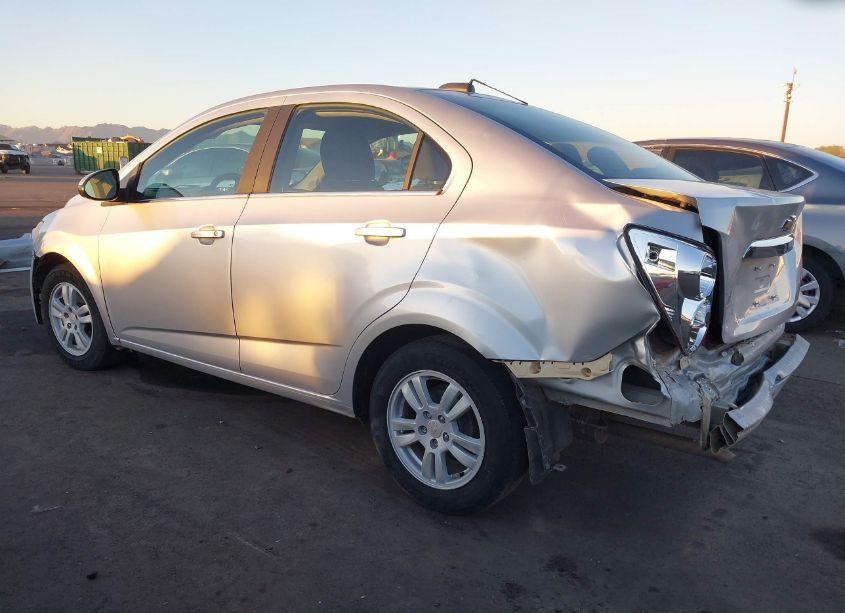 Photo 3 of 2016 Chevrolet Sonic LT AUTO (VIN 1G1JC5SG1G4149564)