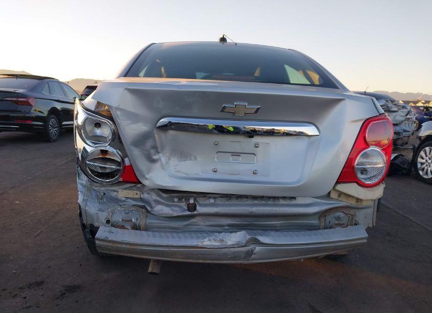 Photo 6 of 2016 Chevrolet Sonic LT AUTO (VIN 1G1JC5SG1G4149564)