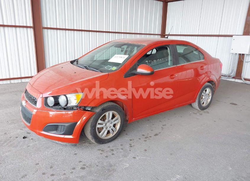 Photo 2 of 2013 Chevrolet Sonic LT AUTO (VIN 1G1JC5SG2D4180060)