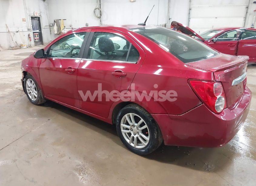 Photo 3 of 2013 Chevrolet Sonic LT AUTO (VIN 1G1JC5SG2D4238409)