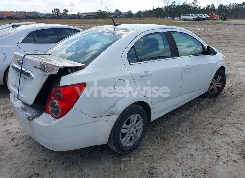 Photo 4 of 2013 Chevrolet Sonic LT AUTO (VIN 1G1JC5SG2D4242945)