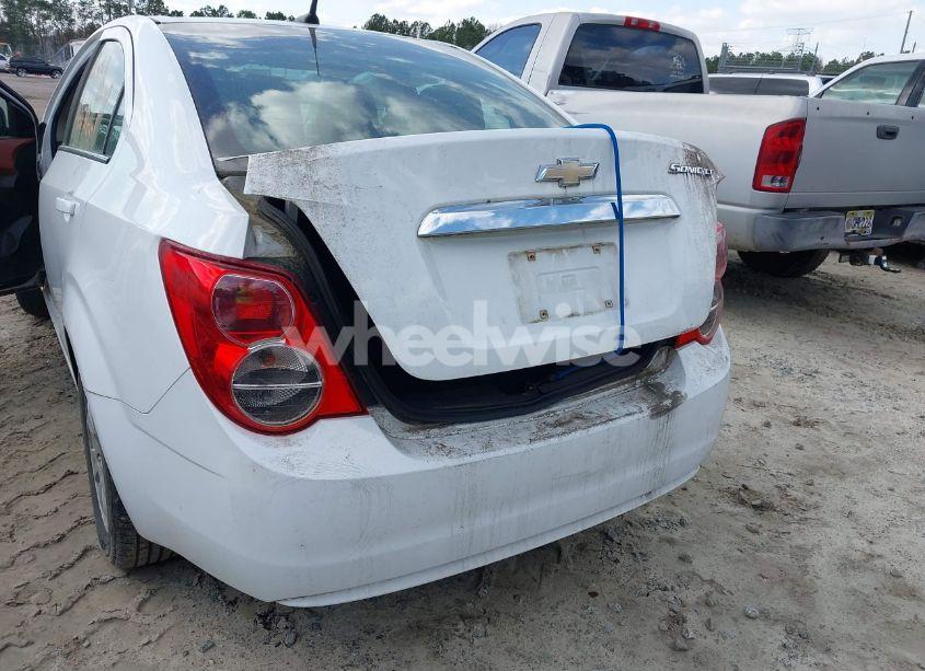 Photo 6 of 2013 Chevrolet Sonic LT AUTO (VIN 1G1JC5SG2D4242945)