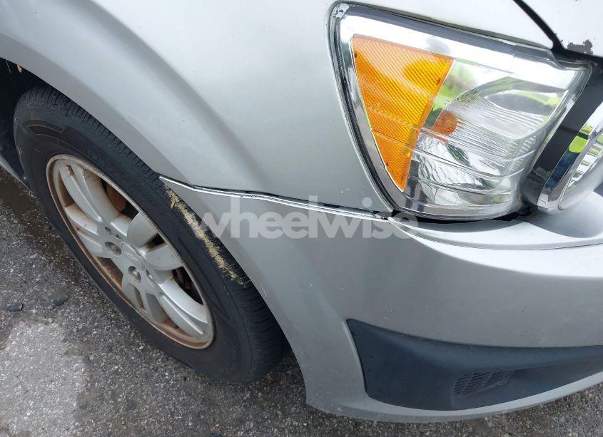 Photo 13 of 2014 Chevrolet Sonic LT AUTO (VIN 1G1JC5SG3E4103571)