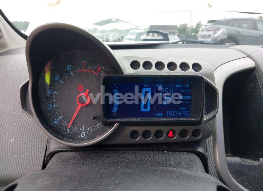 Photo 7 of 2014 Chevrolet Sonic LT AUTO (VIN 1G1JC5SG3E4103571)