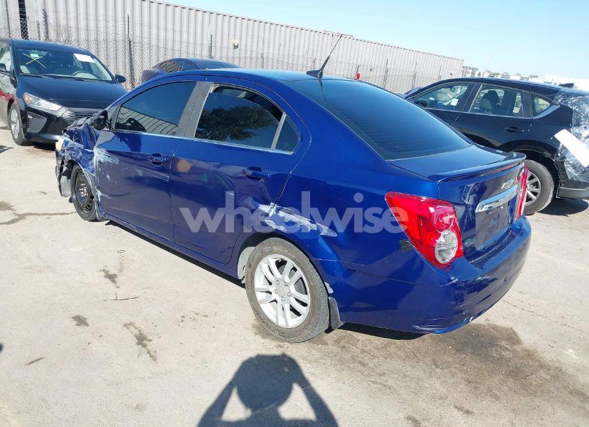 Photo 3 of 2013 Chevrolet Sonic LT AUTO (VIN 1G1JC5SG4D4176821)