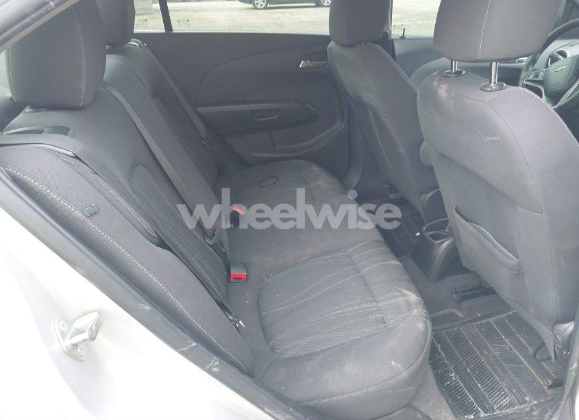 Photo 8 of 2014 Chevrolet Sonic LT AUTO (VIN 1G1JC5SG4E4103689)