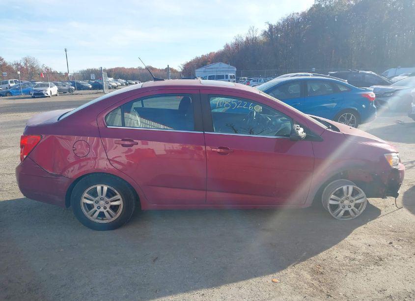 Photo 13 of 2014 Chevrolet Sonic LT AUTO (VIN 1G1JC5SG4E4126499)