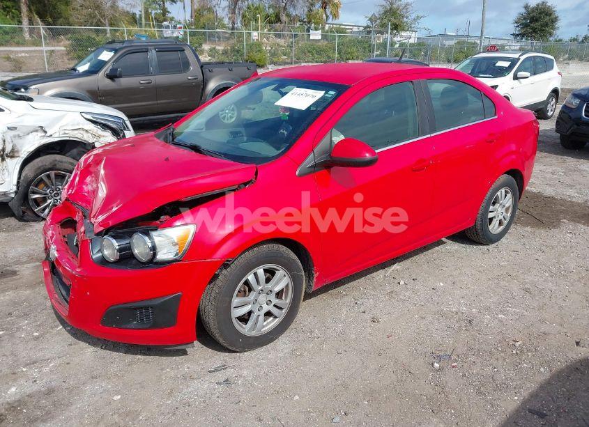 Photo 2 of 2014 Chevrolet Sonic LT AUTO (VIN 1G1JC5SG4E4227154)
