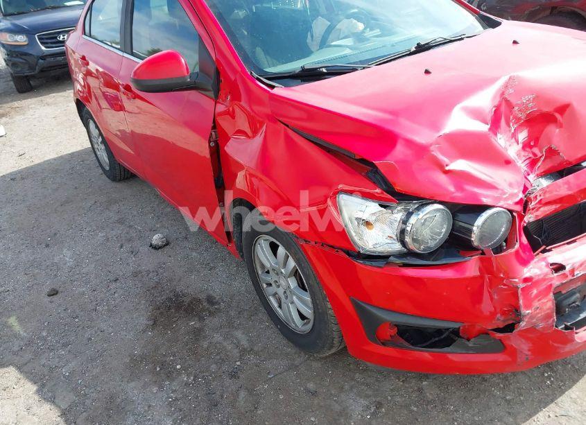 Photo 6 of 2014 Chevrolet Sonic LT AUTO (VIN 1G1JC5SG4E4227154)