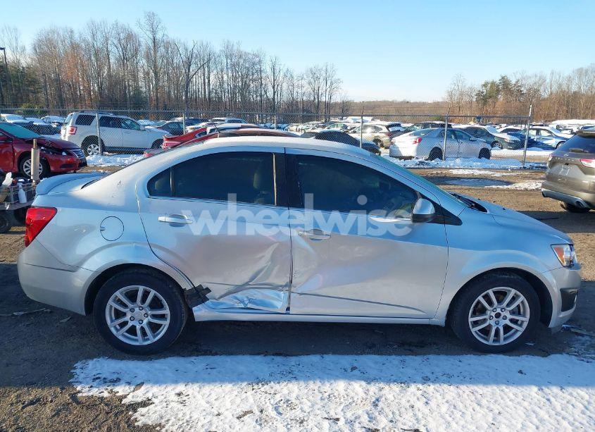 Photo 13 of 2016 Chevrolet Sonic LT AUTO (VIN 1G1JC5SG4G4130359)