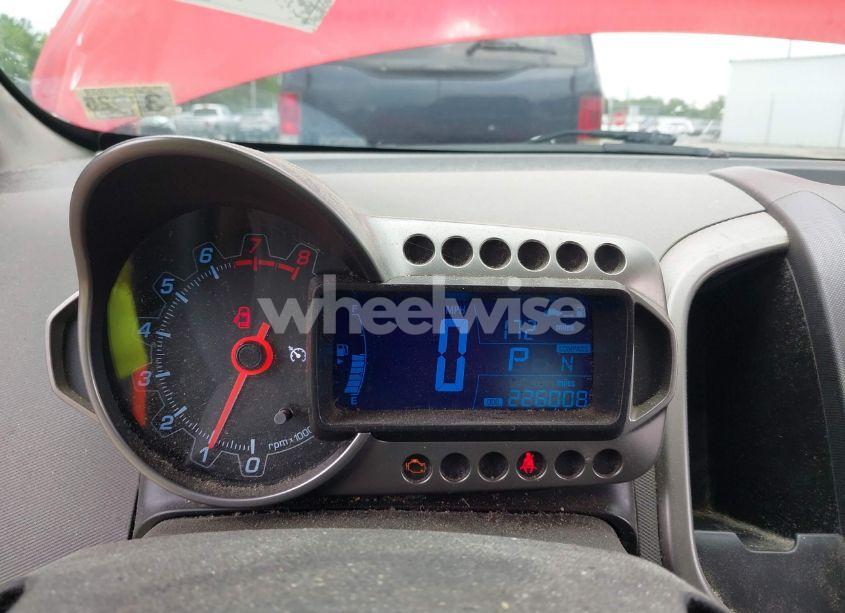 Photo 7 of 2013 Chevrolet Sonic LT AUTO (VIN 1G1JC5SG5D4214329)