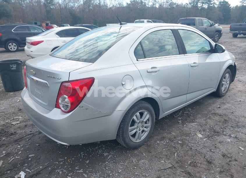 Photo 4 of 2013 Chevrolet Sonic LT AUTO (VIN 1G1JC5SG5D4226612)