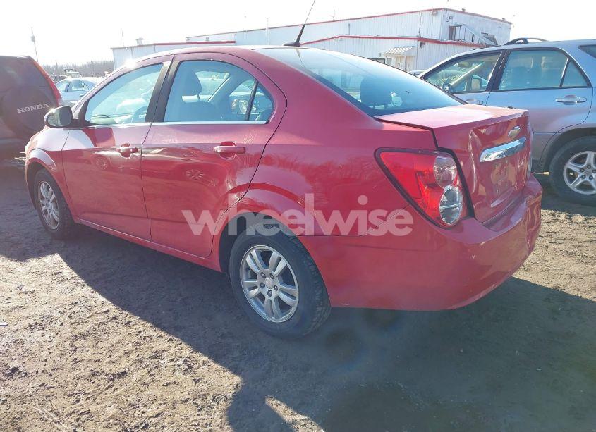 Photo 3 of 2013 Chevrolet Sonic LT AUTO (VIN 1G1JC5SG5D4230546)