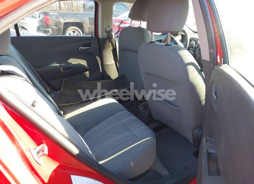 Photo 8 of 2013 Chevrolet Sonic LT AUTO (VIN 1G1JC5SG5D4230546)