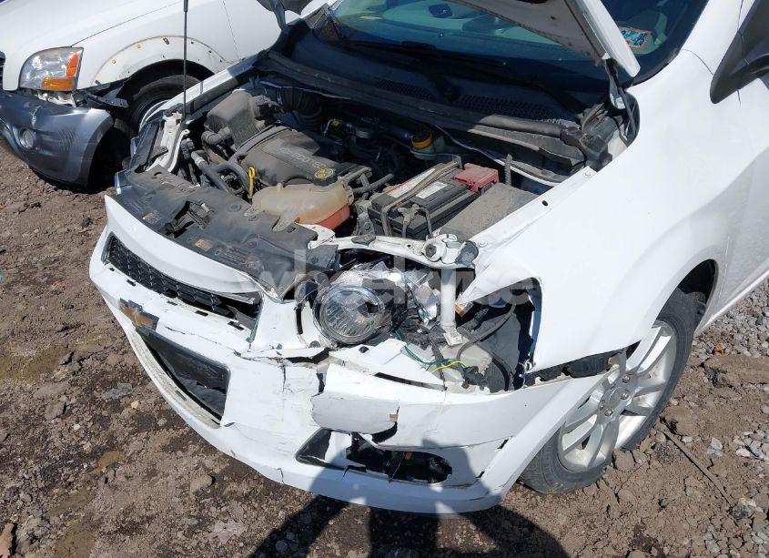 Photo 6 of 2015 Chevrolet Sonic LT AUTO (VIN 1G1JC5SG5F4147301)