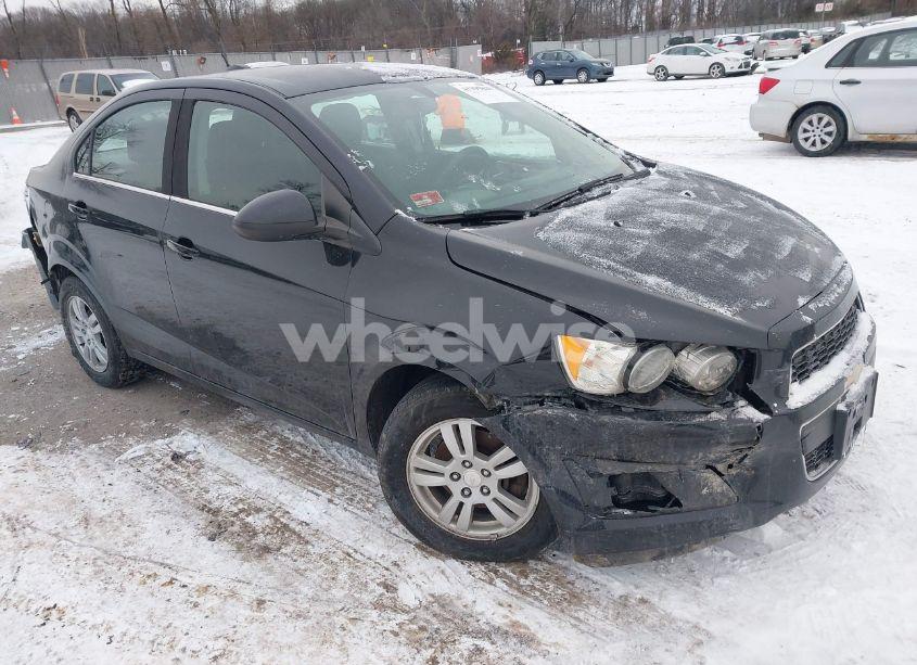2015 Chevrolet Sonic LT AUTO (VIN 1G1JC5SG5F4163045) main photo