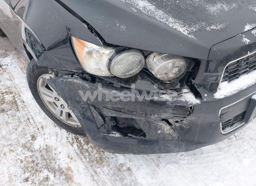 Photo 6 of 2015 Chevrolet Sonic LT AUTO (VIN 1G1JC5SG5F4163045)