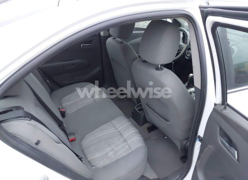 Photo 8 of 2016 Chevrolet Sonic LT AUTO (VIN 1G1JC5SG5G4119869)