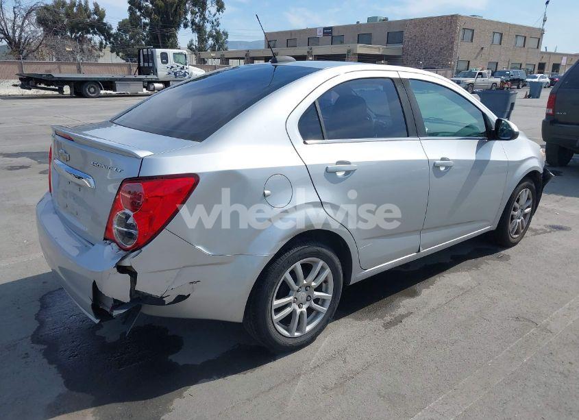 Photo 4 of 2015 Chevrolet Sonic LT AUTO (VIN 1G1JC5SG6F4217663)