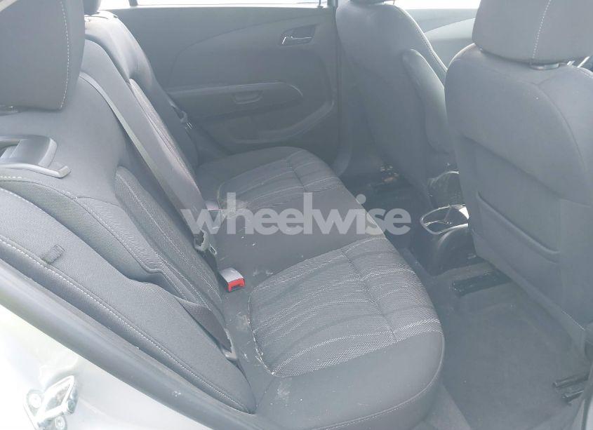 Photo 8 of 2015 Chevrolet Sonic LT AUTO (VIN 1G1JC5SG6F4217663)