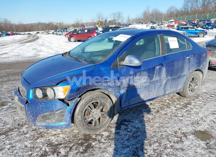 Photo 2 of 2016 Chevrolet Sonic LT AUTO (VIN 1G1JC5SG6G4137393)