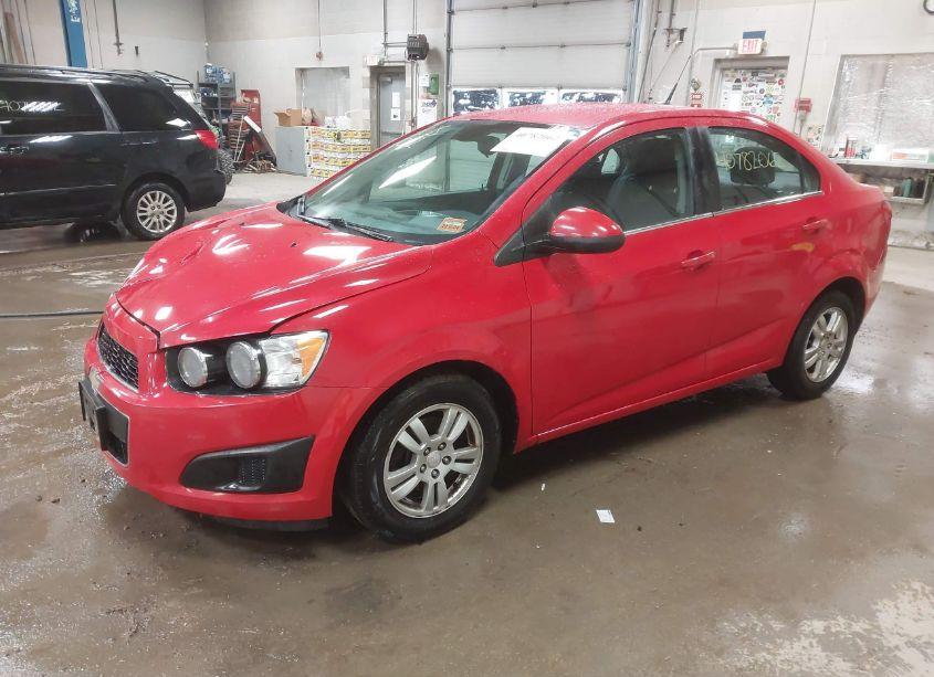 Photo 2 of 2013 Chevrolet Sonic LT AUTO (VIN 1G1JC5SG7D4154327)