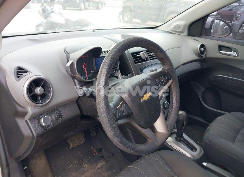 Photo 12 of 2013 Chevrolet Sonic LT AUTO (VIN 1G1JC5SG7D4177302)