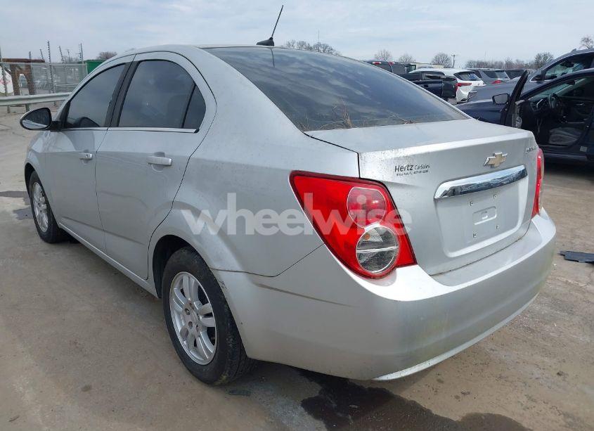 Photo 3 of 2013 Chevrolet Sonic LT AUTO (VIN 1G1JC5SG7D4177302)