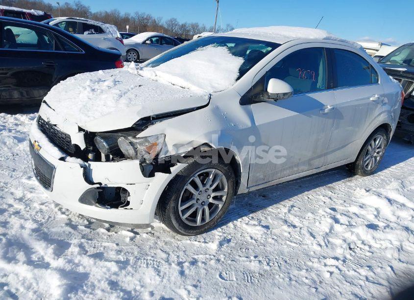 Photo 2 of 2014 Chevrolet Sonic LT AUTO (VIN 1G1JC5SG7E4132359)
