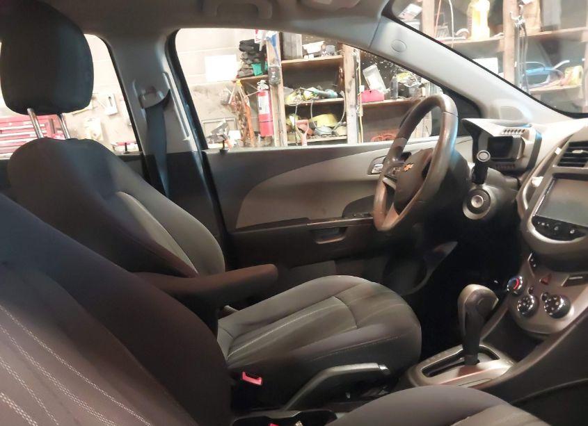 Photo 5 of 2015 Chevrolet Sonic LT AUTO (VIN 1G1JC5SG7F4104479)