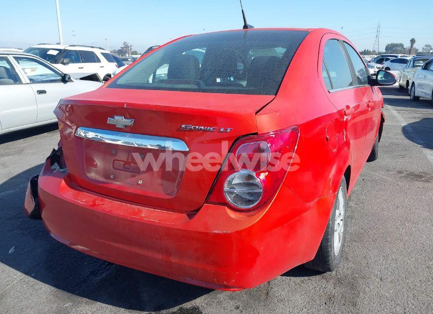 Photo 4 of 2013 Chevrolet Sonic LT AUTO (VIN 1G1JC5SG8D4189331)