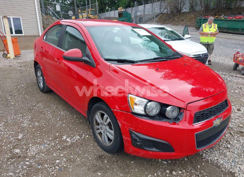 2014 Chevrolet Sonic LT AUTO (VIN 1G1JC5SG8E4230669) main photo