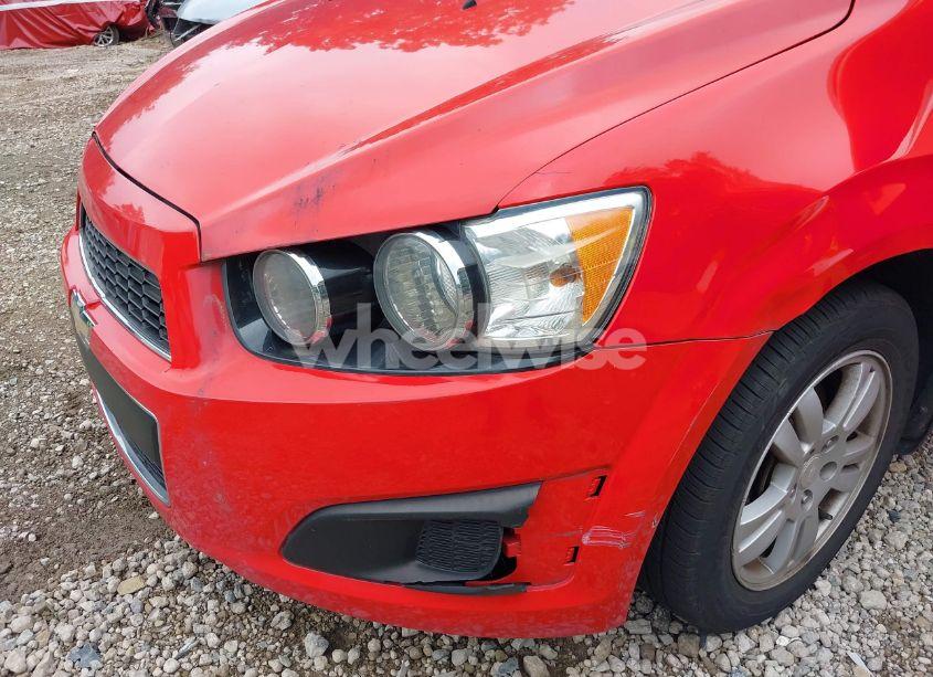 Photo 6 of 2014 Chevrolet Sonic LT AUTO (VIN 1G1JC5SG8E4230669)