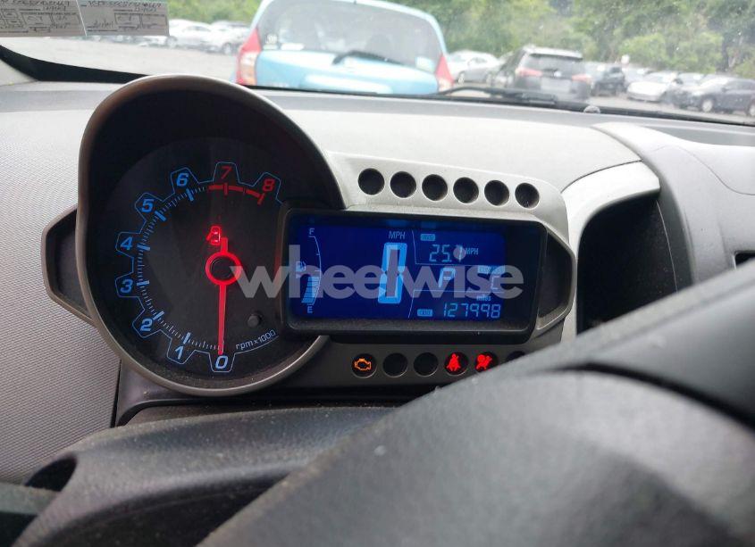 Photo 7 of 2014 Chevrolet Sonic LT AUTO (VIN 1G1JC5SG8E4230669)