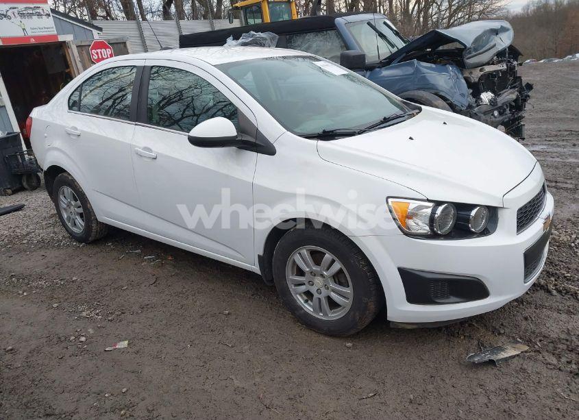 2016 Chevrolet Sonic LT AUTO (VIN 1G1JC5SG8G4148430) main photo