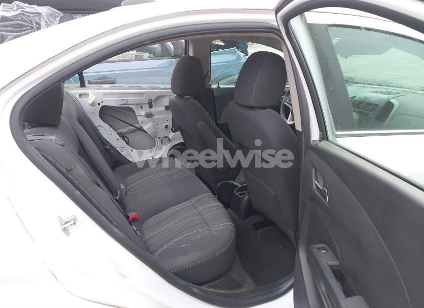 Photo 8 of 2016 Chevrolet Sonic LT AUTO (VIN 1G1JC5SG8G4148430)