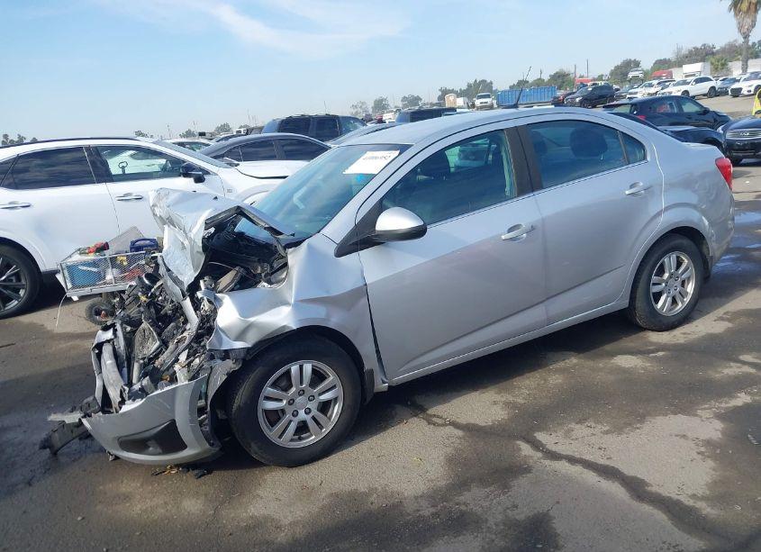 Photo 2 of 2013 Chevrolet Sonic LT AUTO (VIN 1G1JC5SG9D4134211)