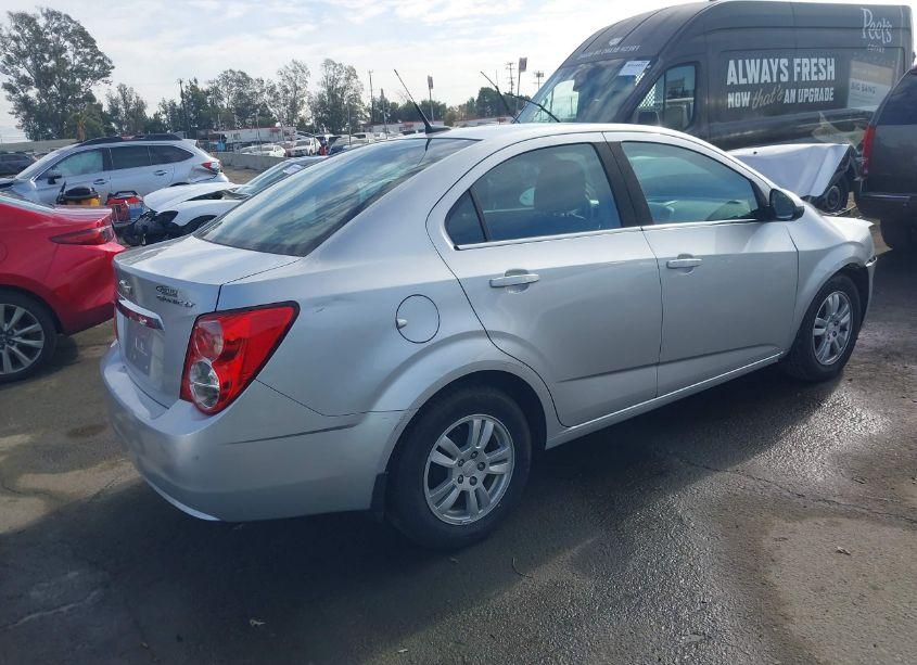 Photo 4 of 2013 Chevrolet Sonic LT AUTO (VIN 1G1JC5SG9D4134211)