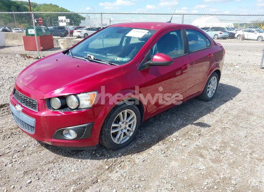 Photo 4 of 2013 Chevrolet Sonic LT (VIN 1G1JC5SG9D4167189)