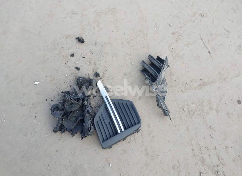 Photo 12 of 2014 Chevrolet Sonic LT AUTO (VIN 1G1JC5SG9E4214156)