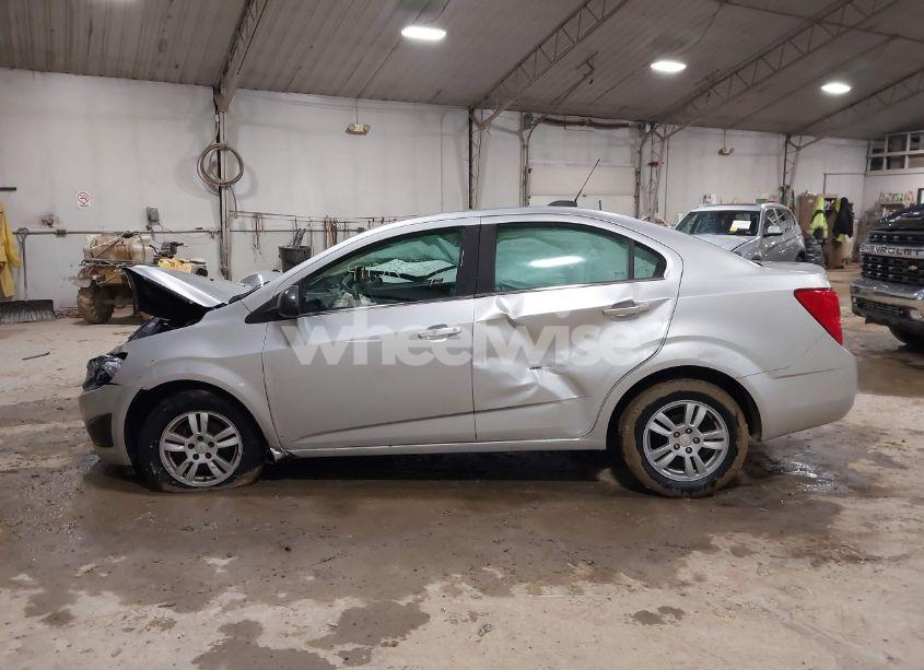 Photo 14 of 2015 Chevrolet Sonic LT AUTO (VIN 1G1JC5SG9F4133627)