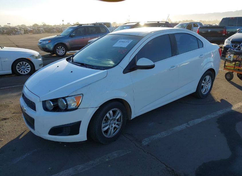 Photo 2 of 2013 Chevrolet Sonic LT AUTO (VIN 1G1JC5SGXD4187242)