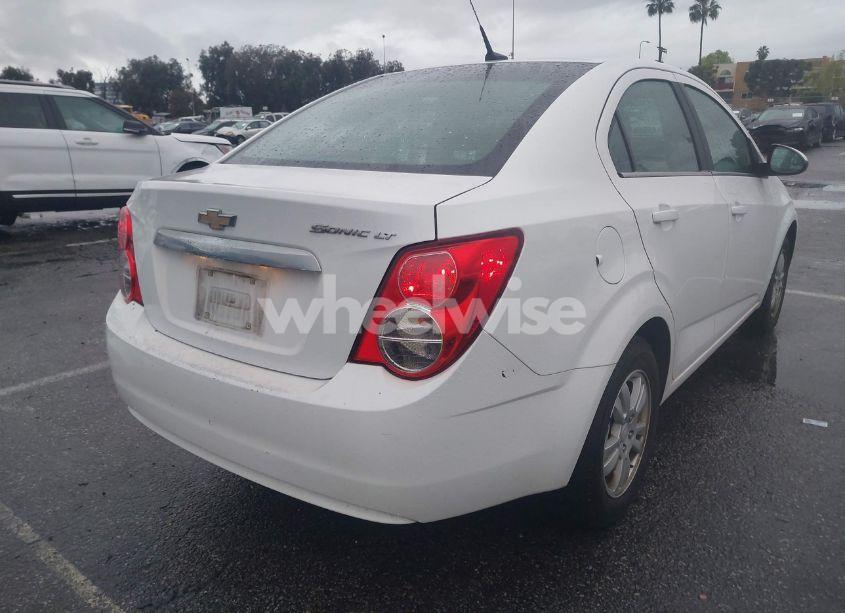 Photo 4 of 2013 Chevrolet Sonic LT AUTO (VIN 1G1JC5SGXD4230428)